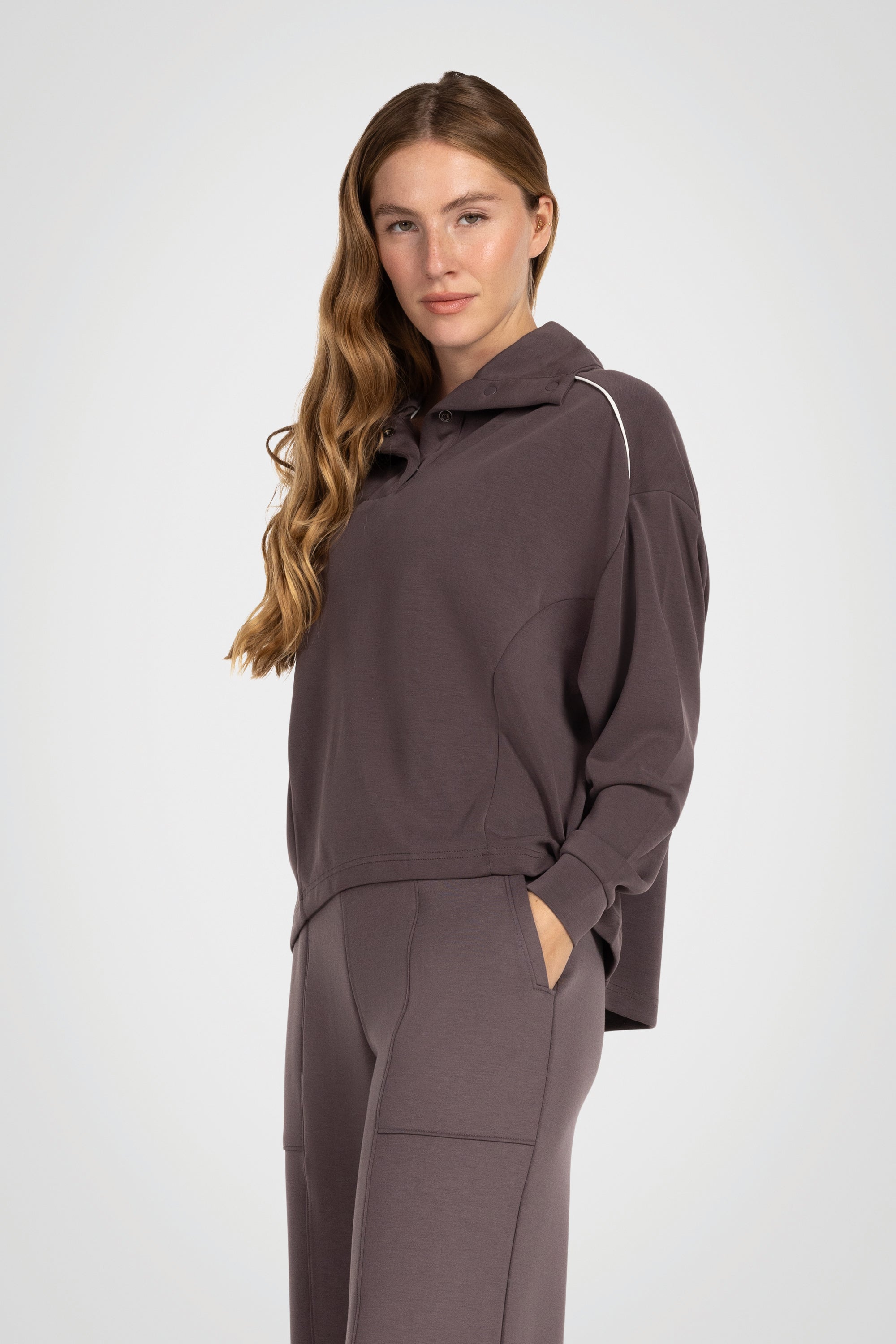 Modara Wide Collar Pullover