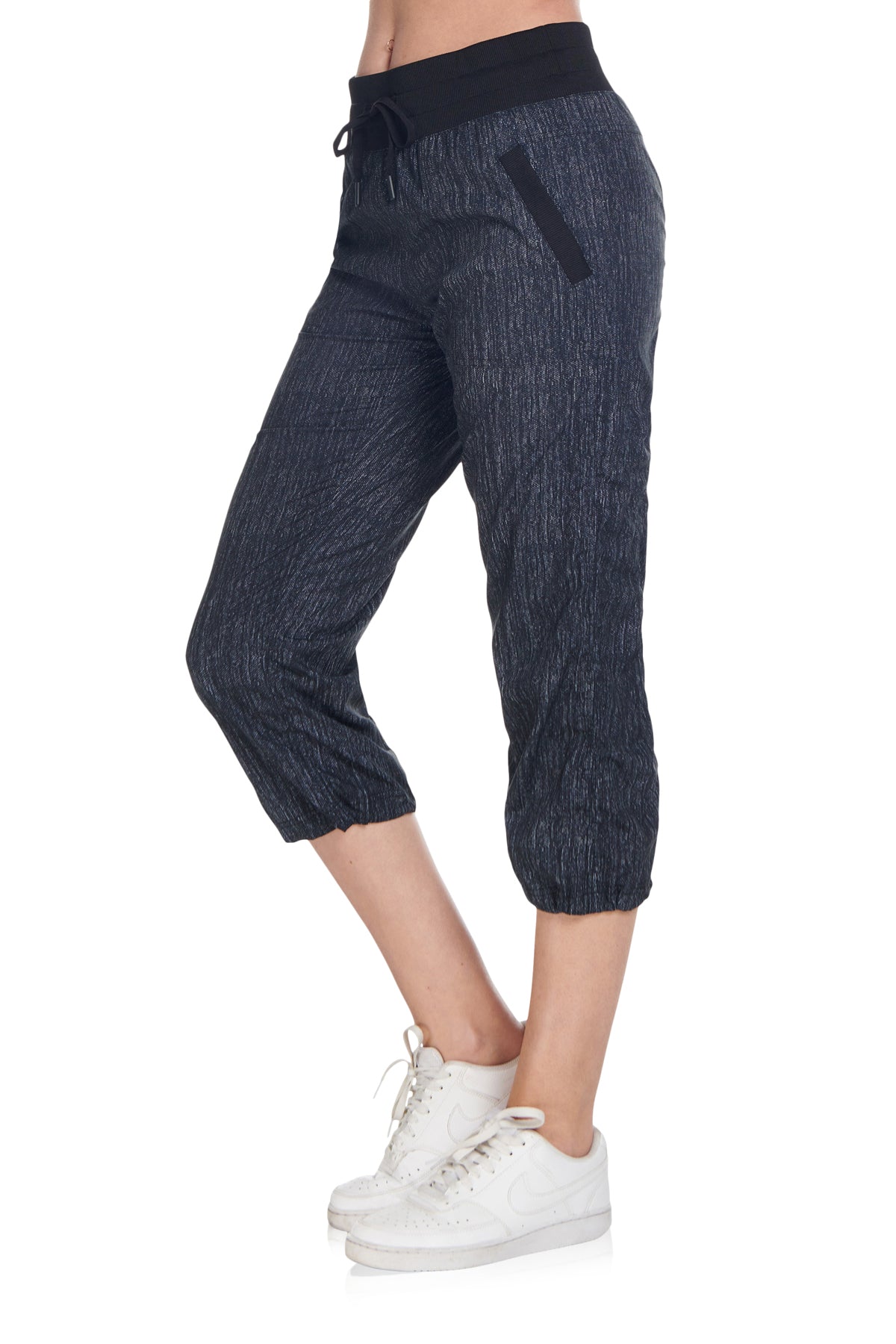 Excursion Woven Crop