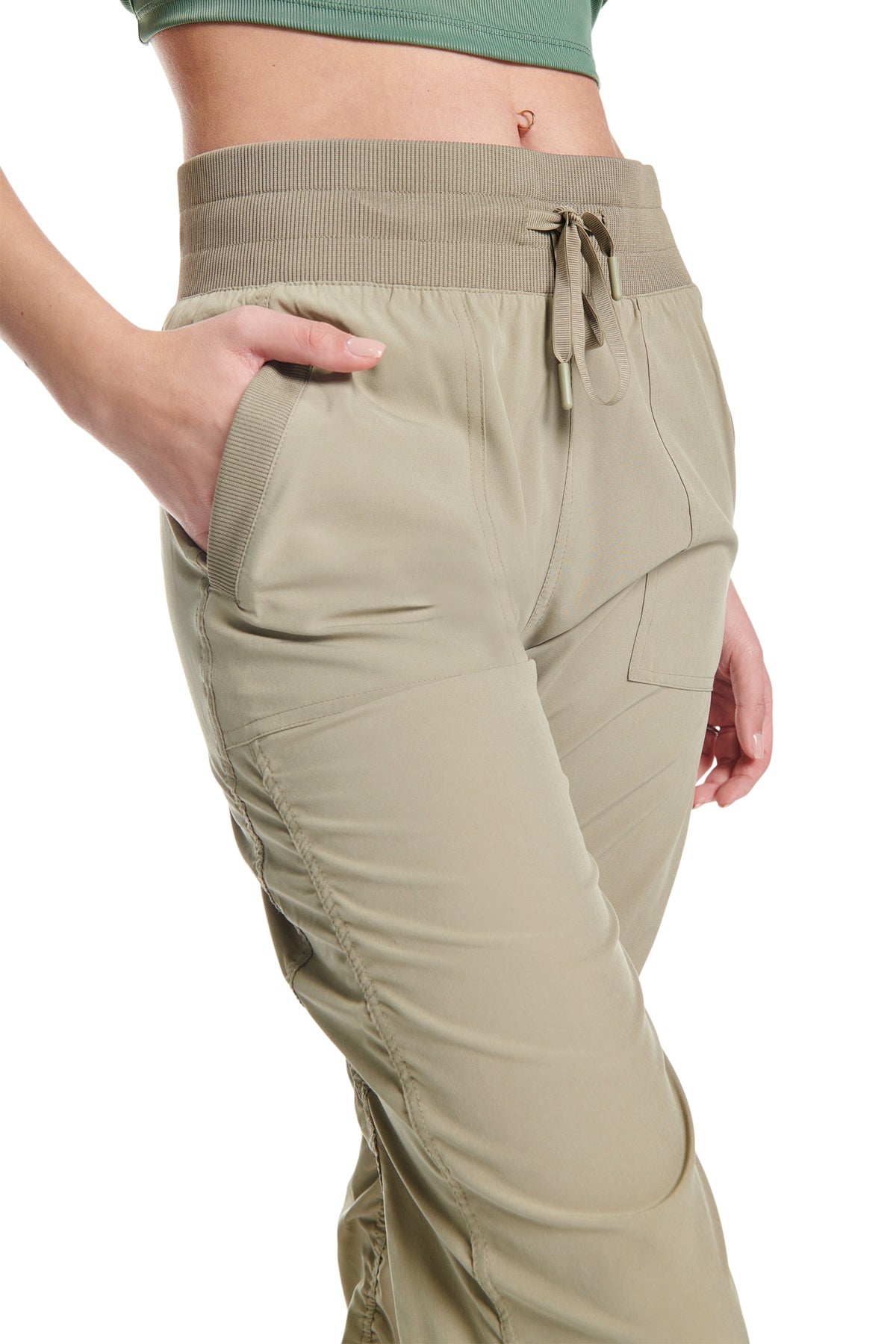 Excursion Woven Crop