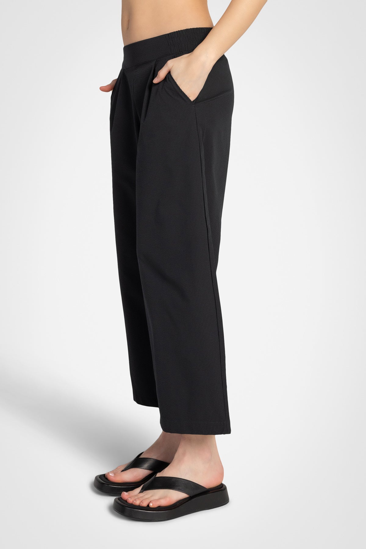 Seersucker Wide Crop Pant