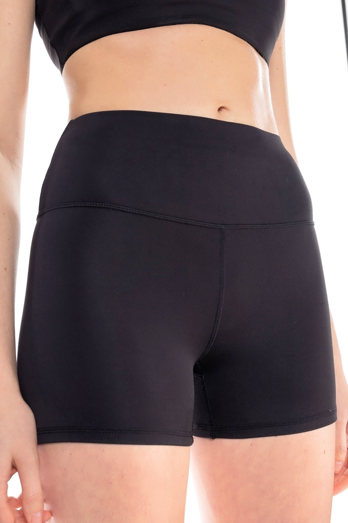 Be Well Biker Shorts 3 ½“ Inseam