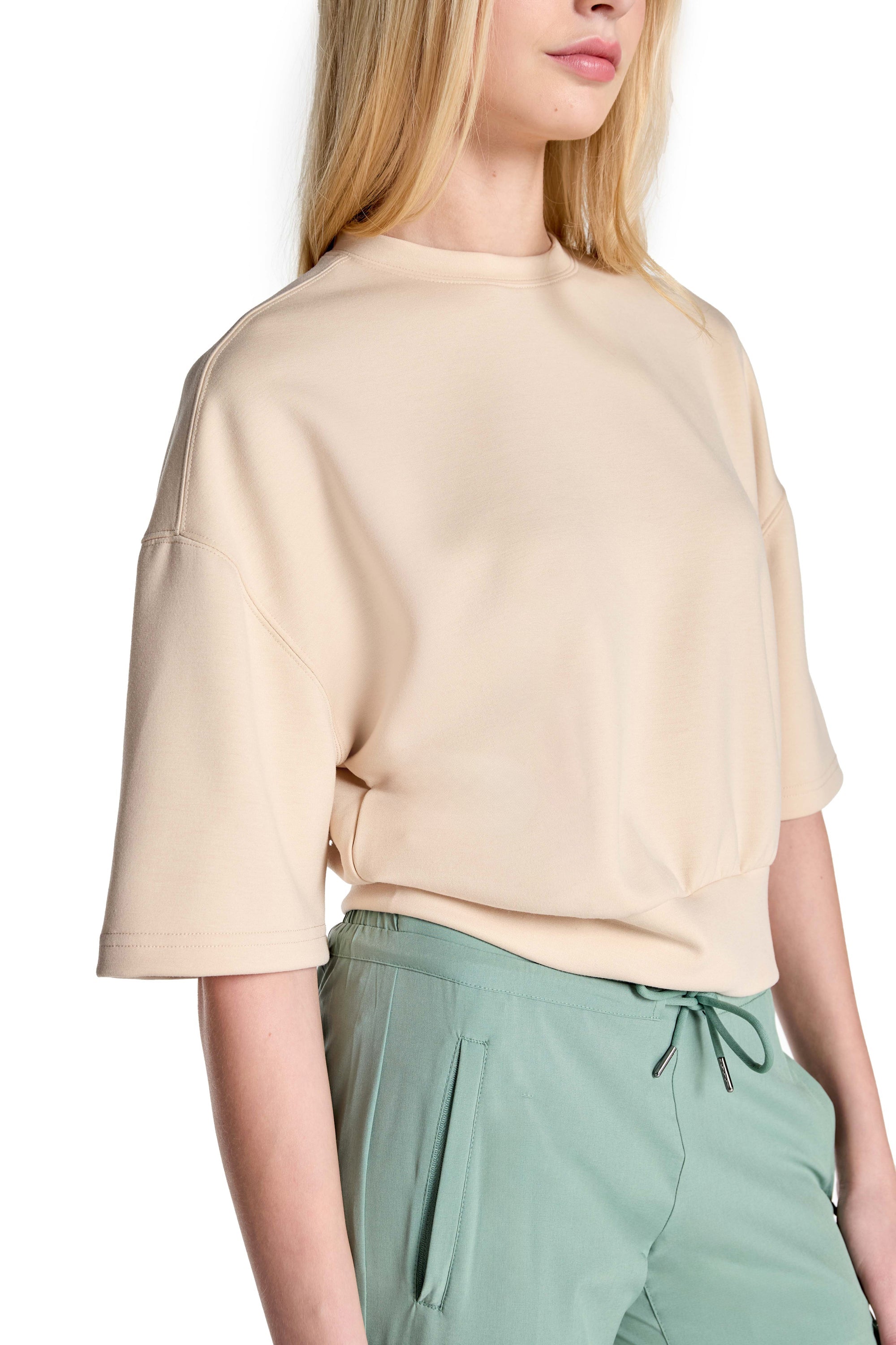 Stretch Knit Crew Neck Short Sleeve Top