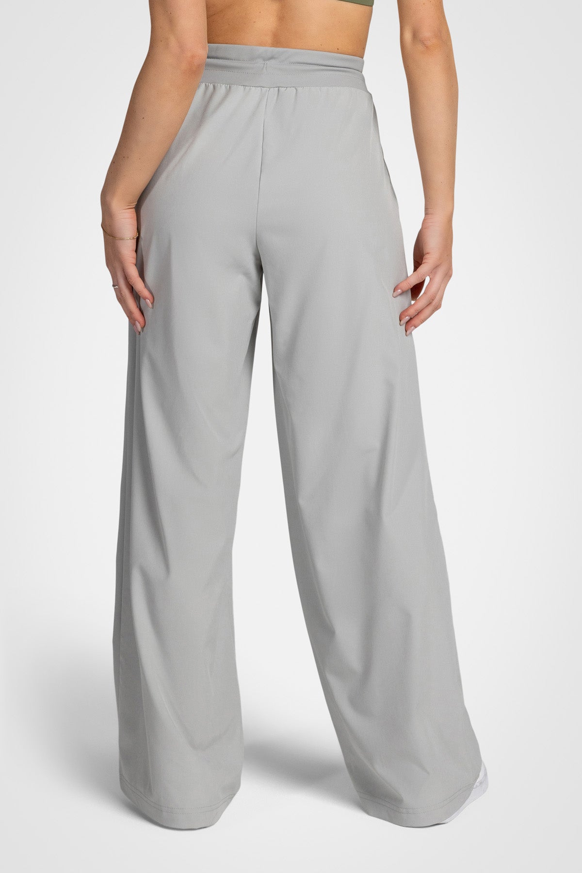 StrideFlow Woven Pant